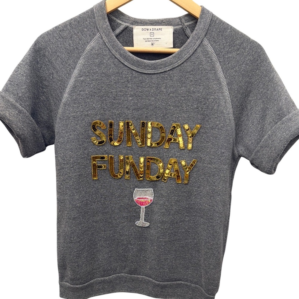 Bow & Drape Gold Glitter Sunday Funday Gray Sweatshirt T-Shirt Size Small